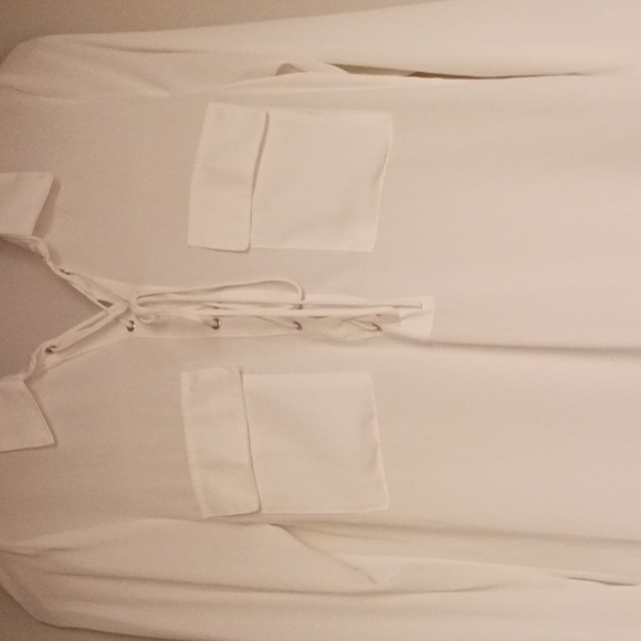 Woman's Cream Blouse - Picture 3 of 4